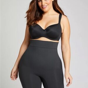 Cacique The Slimmer Ultra High-Waist Short 14/16 Black